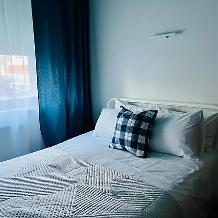 Ts Gold New Town & Free Private Parking Apartmán