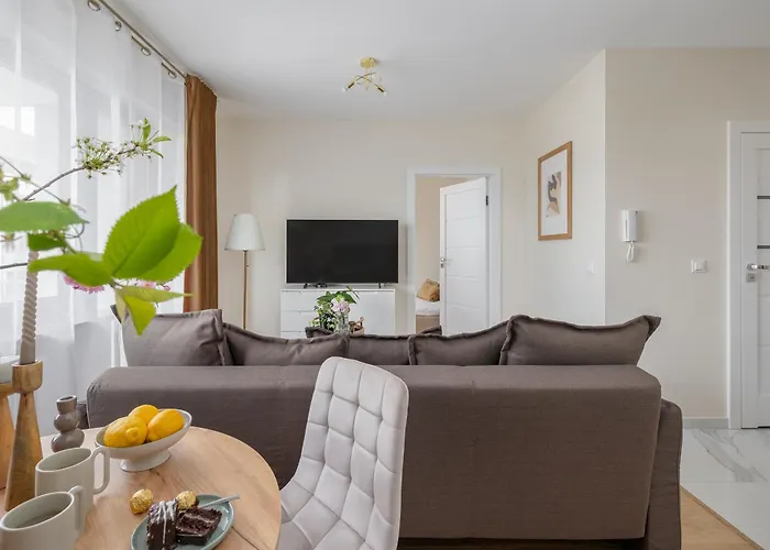 Ts Gold New Town & Free Private Parking