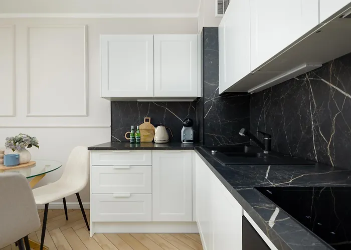 Ts Gold New Town & Free Private Parking Appartement *