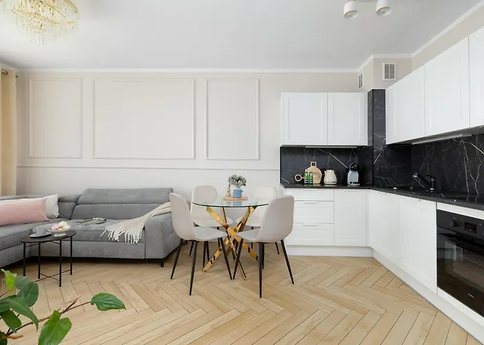 Ts Gold New Town & Free Private Parking Appartement *